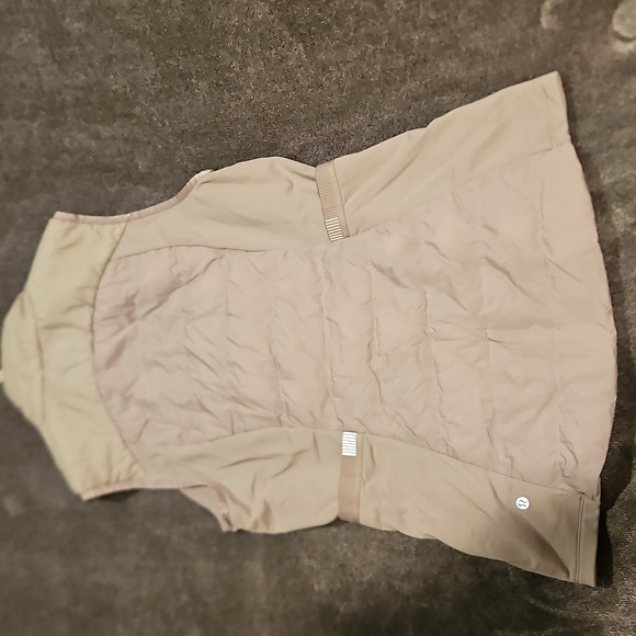 Lululemon Vest - Picture 2 of 4